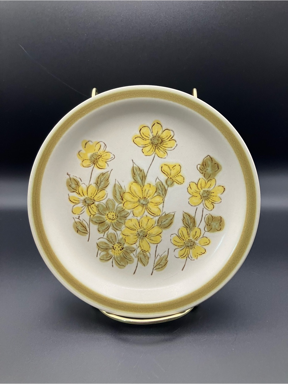 Vintage 4  Piece Spring Bouquet Stoneware Bread/Dessert Plates Japan